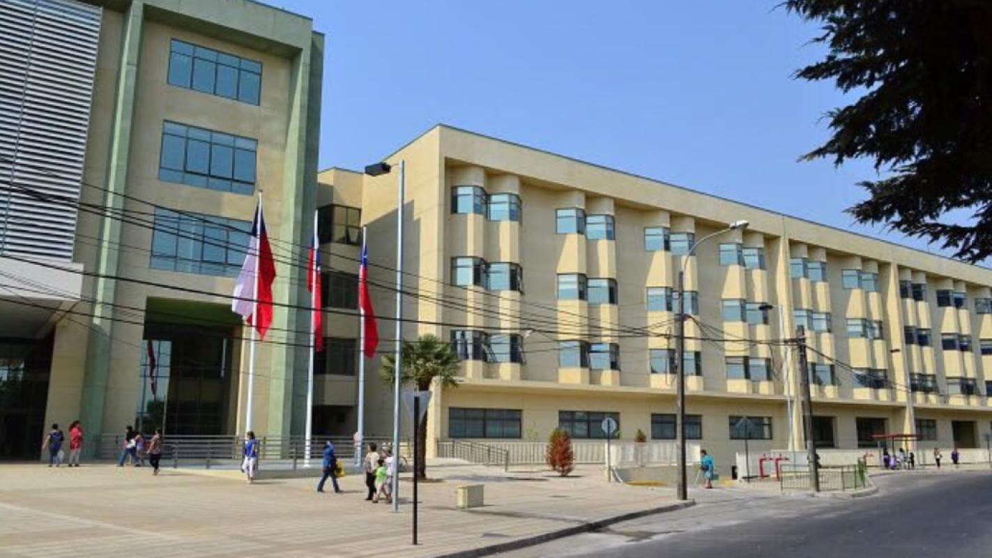 Reportan disparos al interior de hospital de Los Ángeles