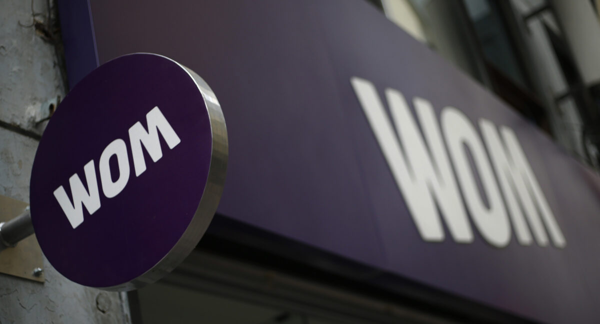 WOM es condenada a pagar más de $12 millones por no otorgar acceso a baño ni respetar horario de colación de sus trabajadores en terreno